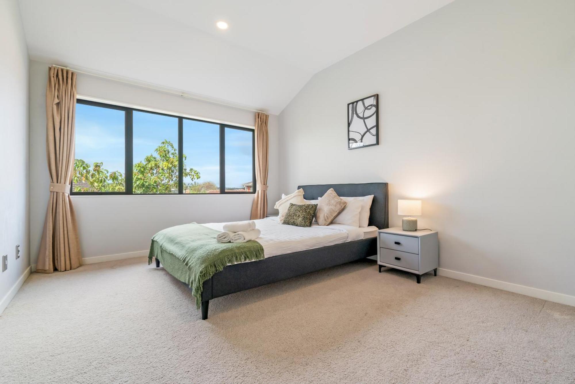 Family Spacious Takapuna Parking Netflix Auckland