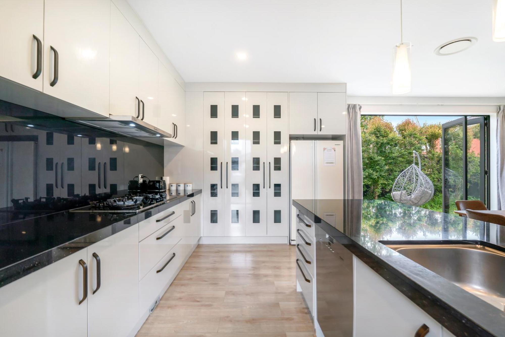 Family Spacious Takapuna Parking Netflix