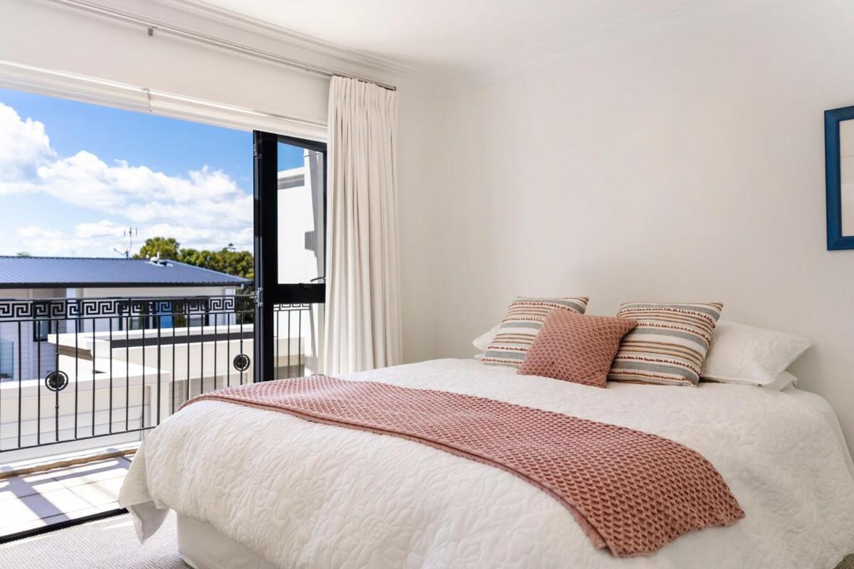 Coastal Chic - Luxury At The Auckland