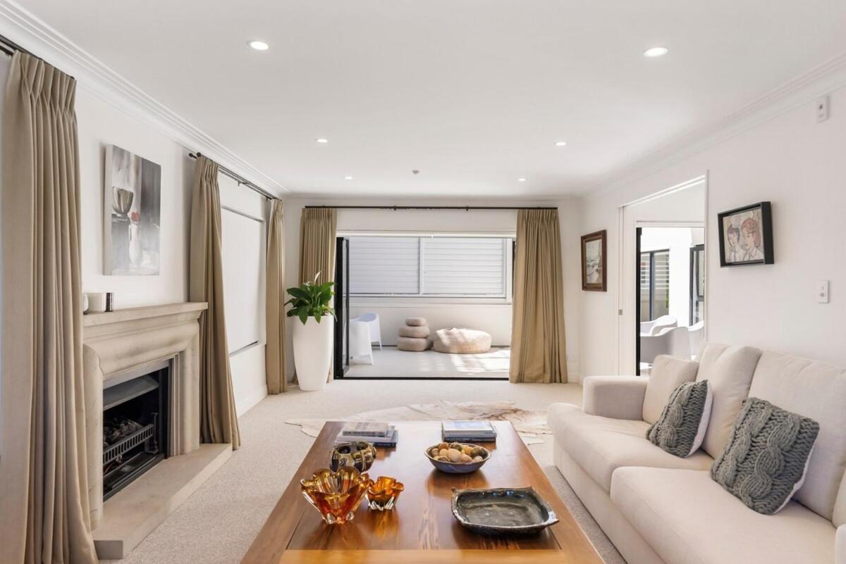 Coastal Chic - Luxury At The Auckland