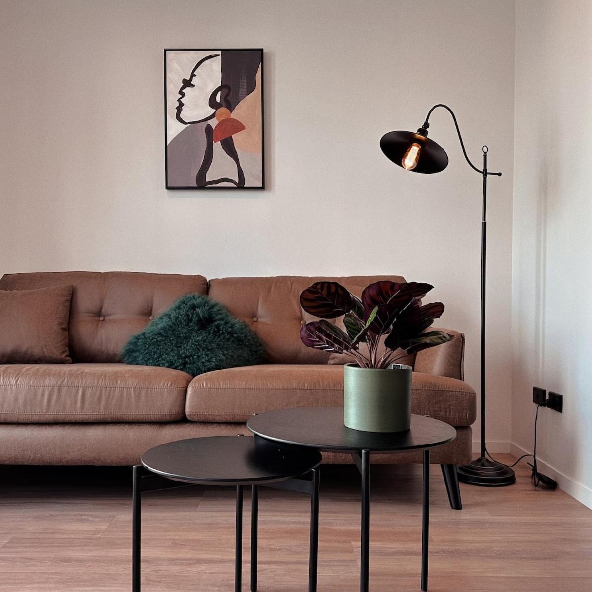 Apartment Elegant Center Stay, Stylish Living *