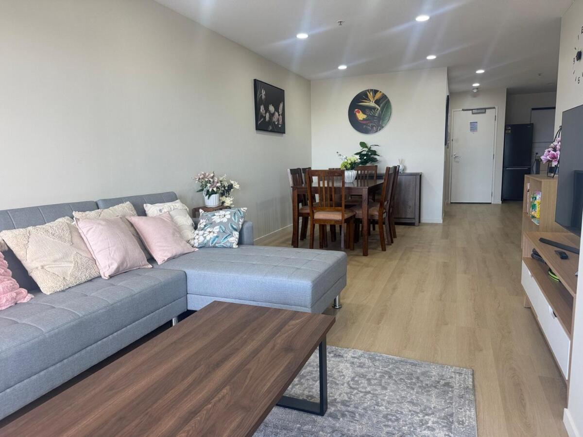 Luxury Penthouse 2 Bd 2 Bth 2 Carparks Pool