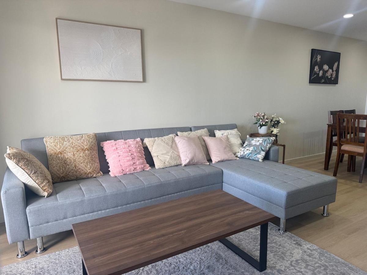 Luxury Penthouse 2 Bd 2 Bth 2 Carparks Pool * Auckland