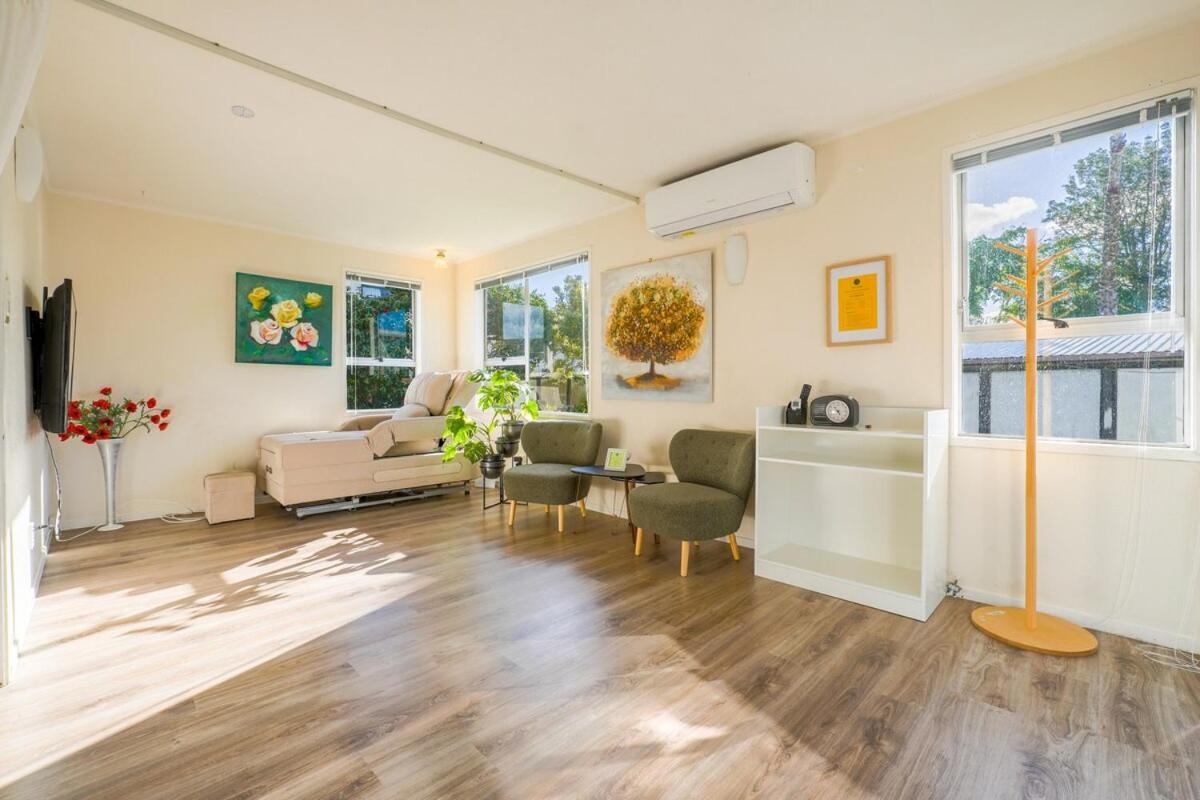 Holiday home Stunning Two Bedroom House In In Half Moon Bay