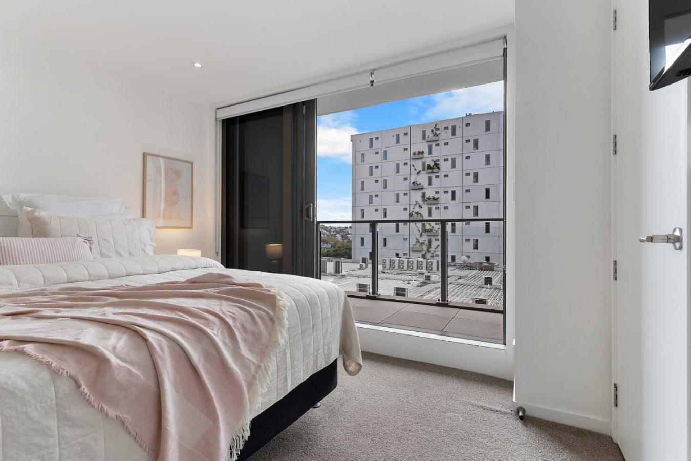 Urban Haven, Walk To Sky Tower, Viaduct And Apartment