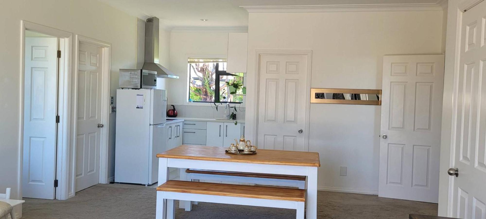 Elevated Family Sized Guest-House With Beautiful Views * Auckland