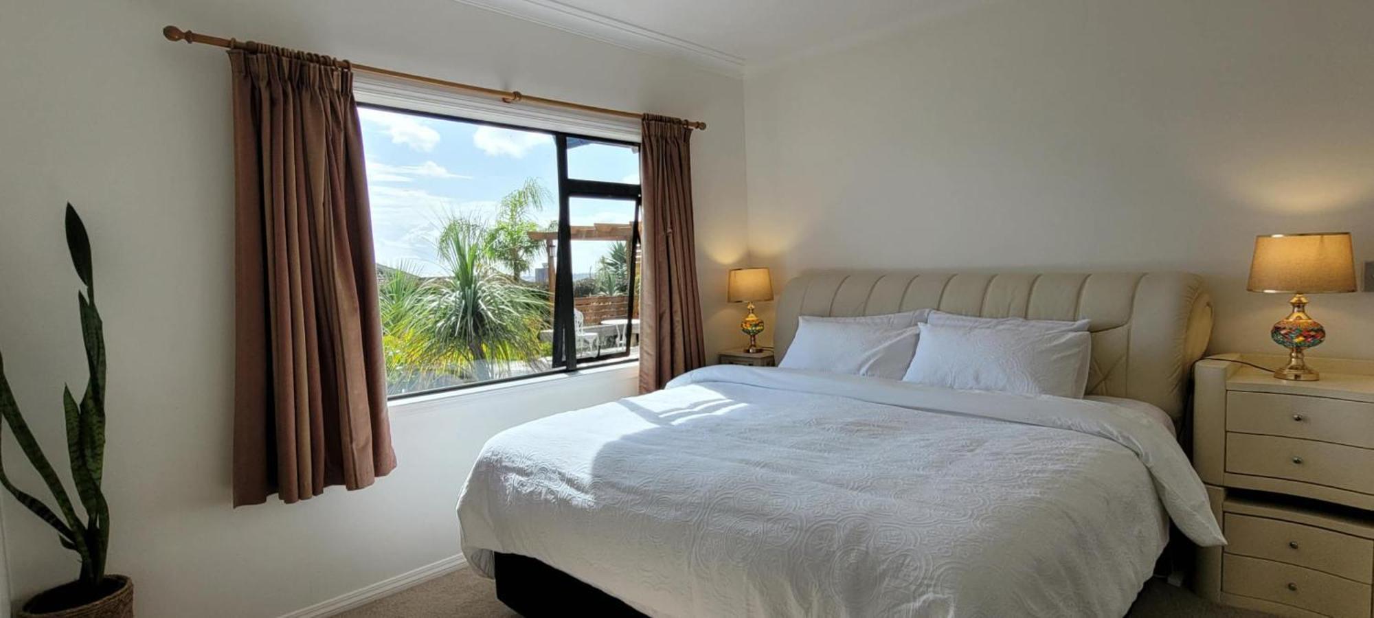Elevated Family Sized Guest-House With Beautiful Views Guest house *