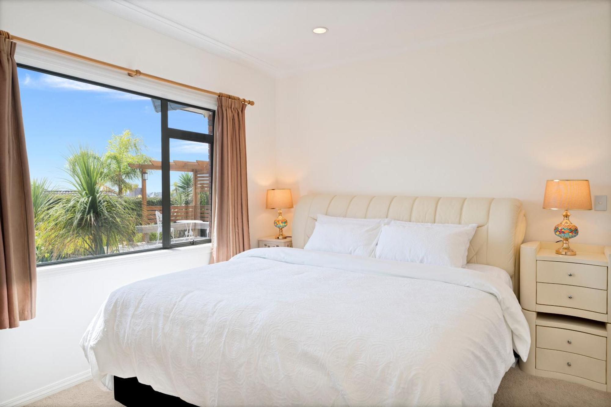 Guest house Elevated Family Sized Guest-House With Beautiful Views Auckland