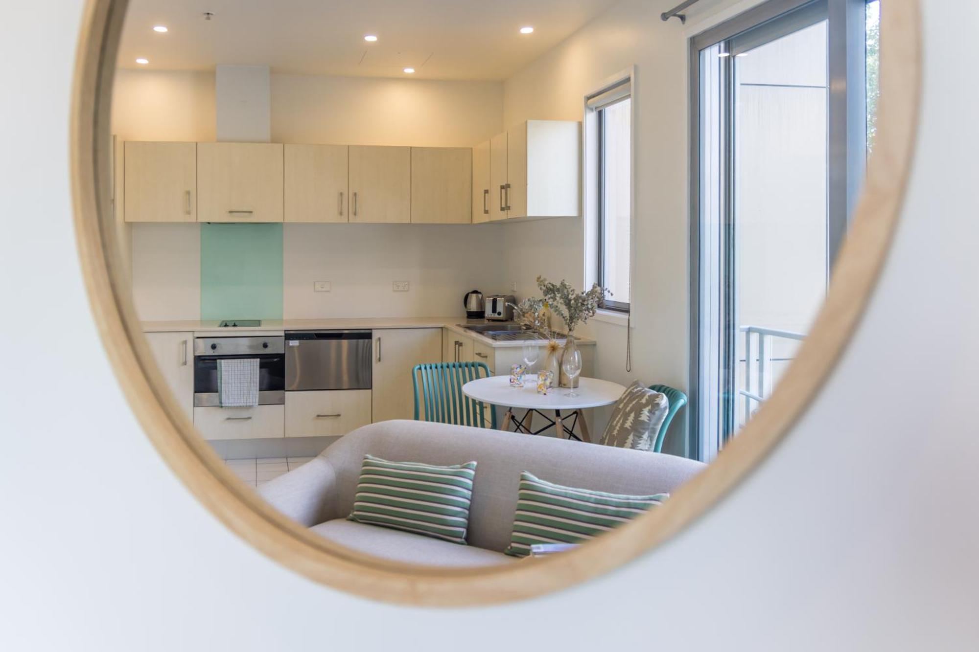 Apartment Modern Viaduct W Pool Gym Skytower Views