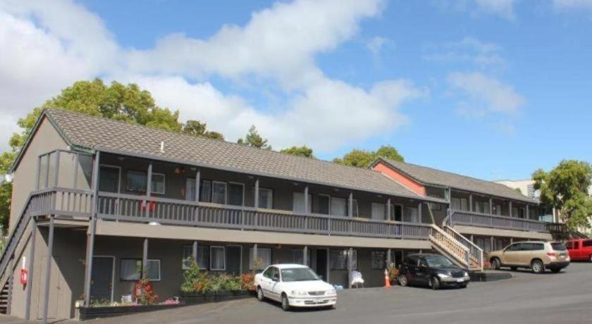 80 Auckland