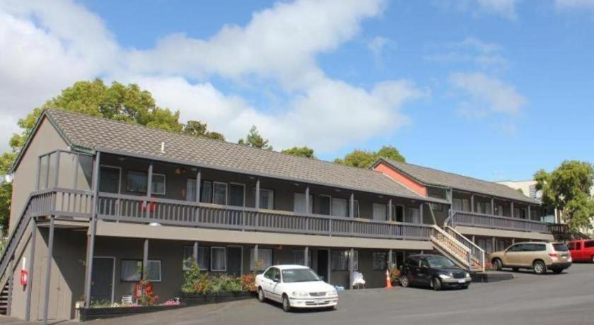 Motel 80