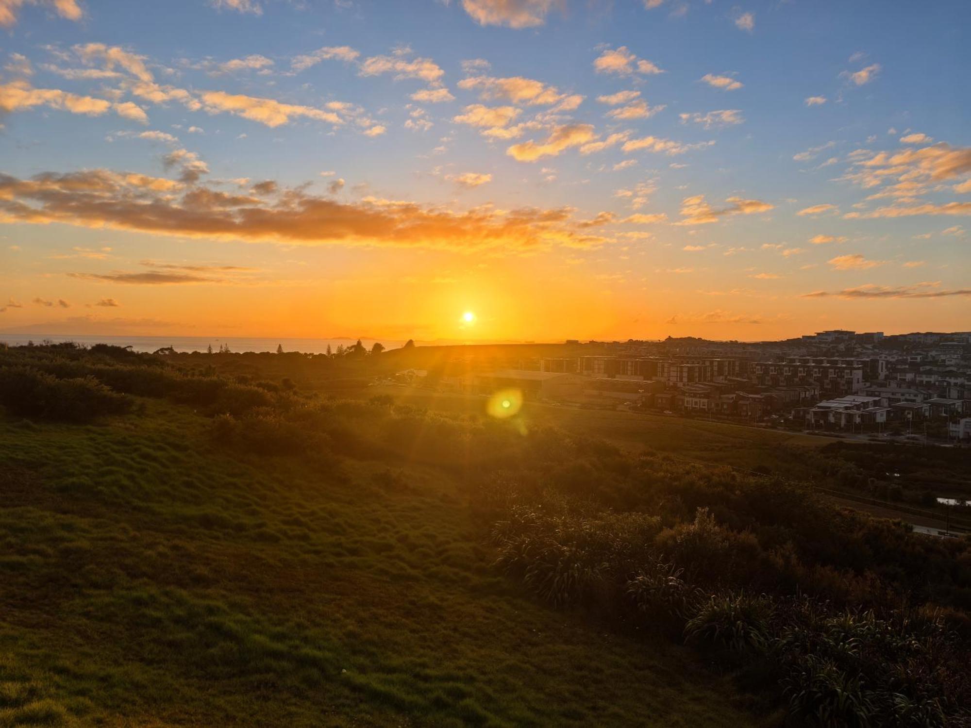 Sunrise To Sunset Coastal Escape Auckland