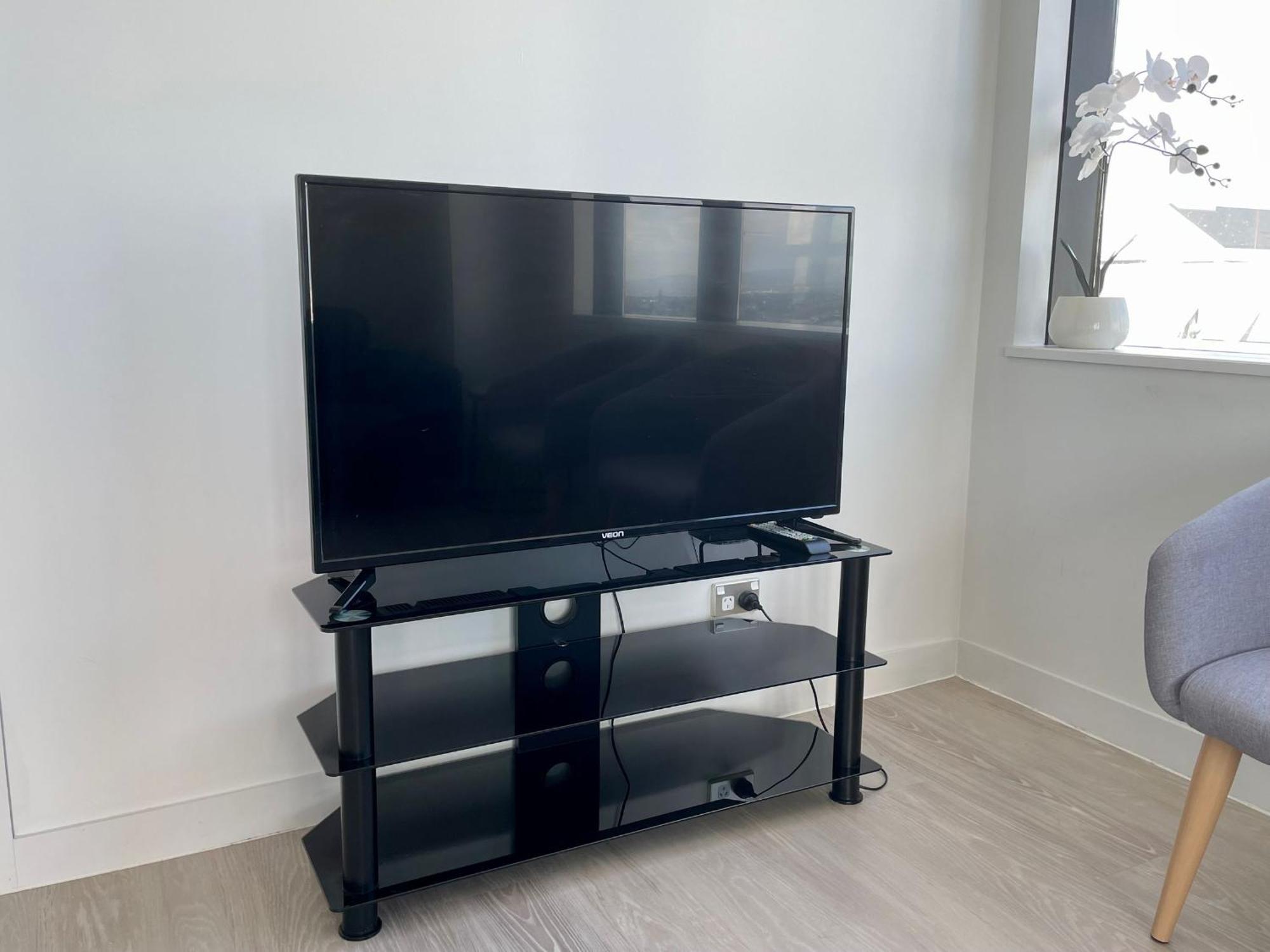 Just Opposite To Skytower, 2 Bed 2 Bath In Cbd * Auckland