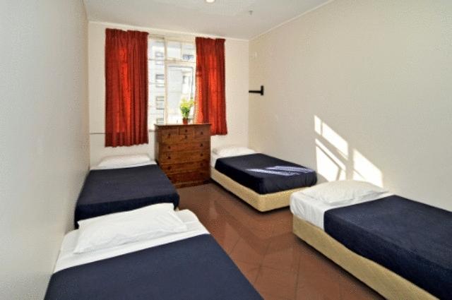 Hotel Travellers Auckland
