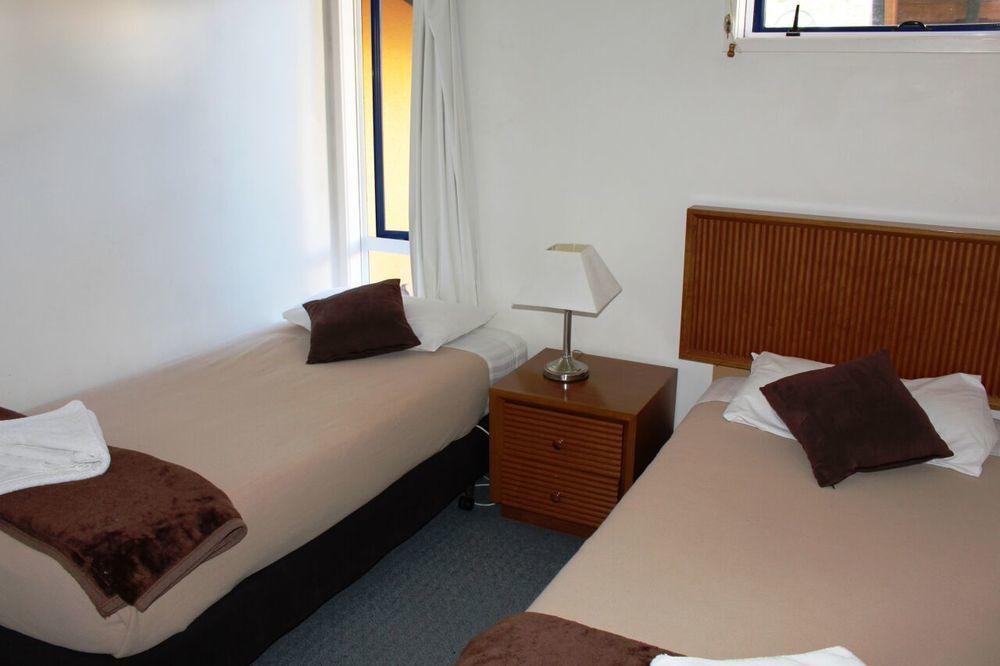 Bucklands Waterfront 3*