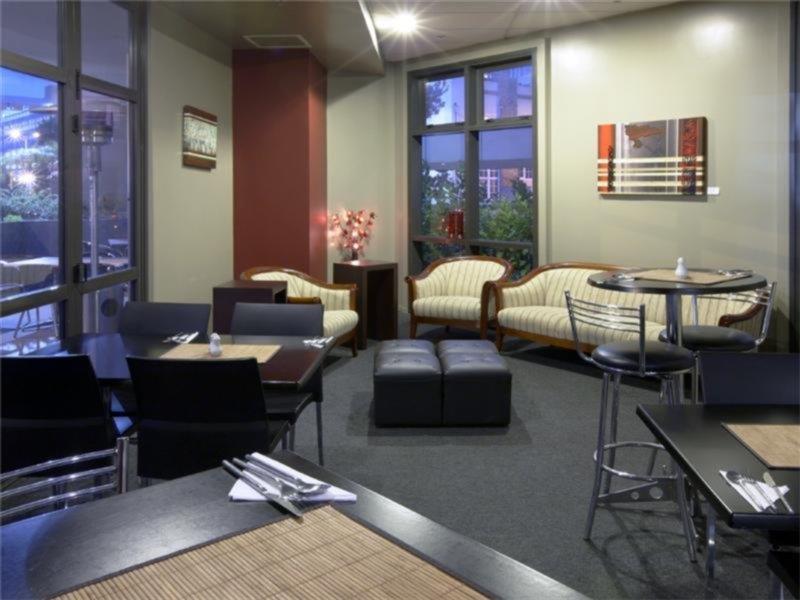 Aparthotel The Chancellor On Hobson 3*