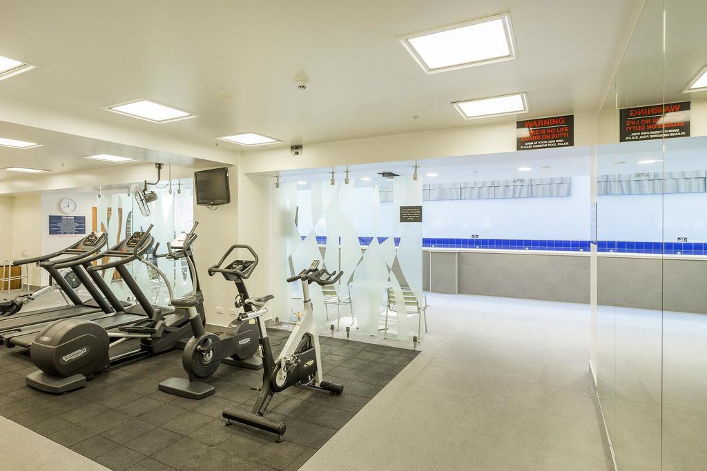 Apartment Classic One Bedroom Apartment- Pool And Gym!