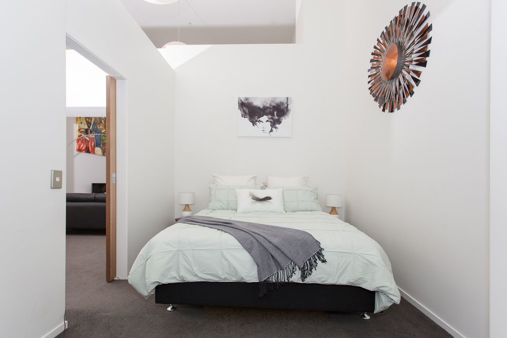 And Stylish 2 Bed * Auckland