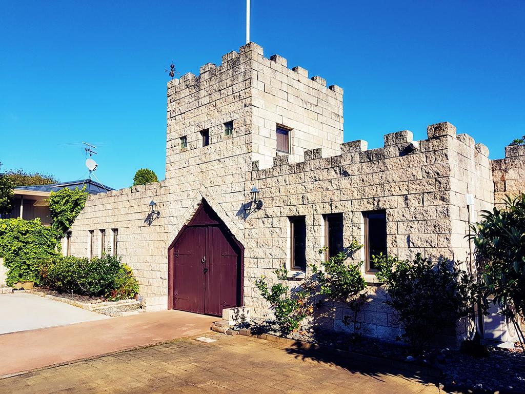 Unique Castle In Auckland