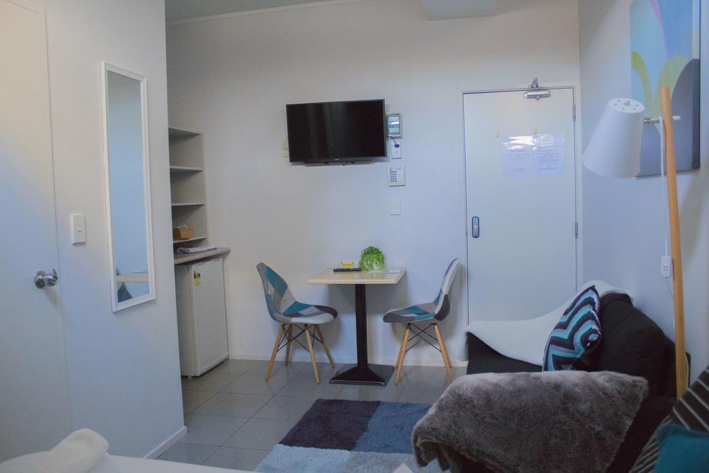 Budget In Kingsland Apartment