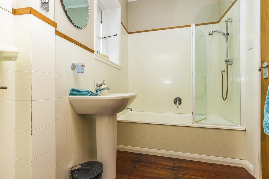 Guest house Devonport Palms *