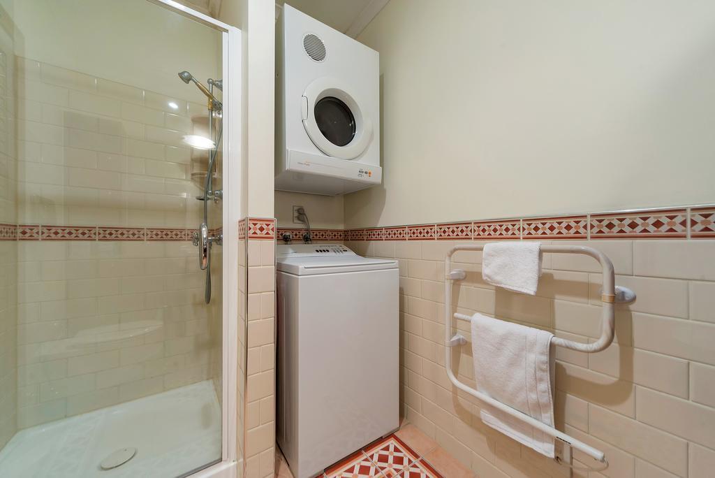 Princes Wharf - Private Apartments *