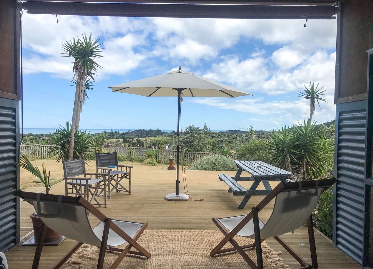 Coast Retreat Muriwai - Walk To The Beach!