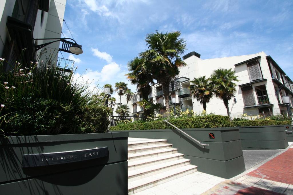 Latitude 37 4*