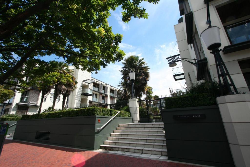 Latitude 37 4* Auckland