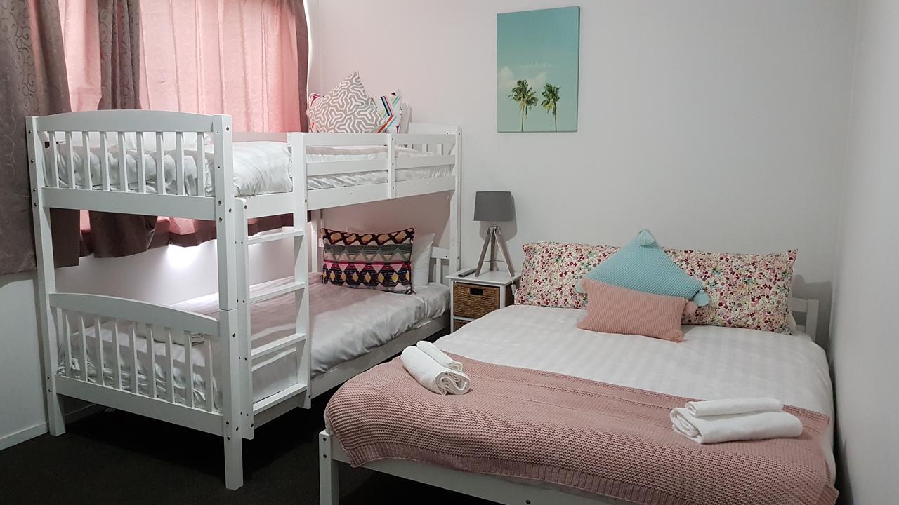 Hostel Forbes Grove Accommodation Auckland