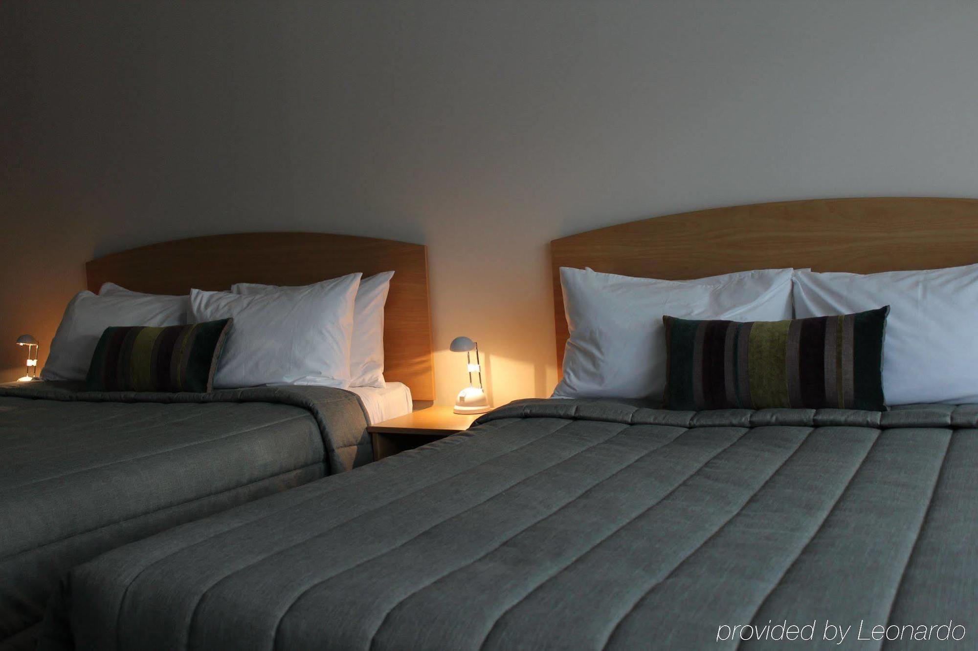 Greenlane Manor Motel