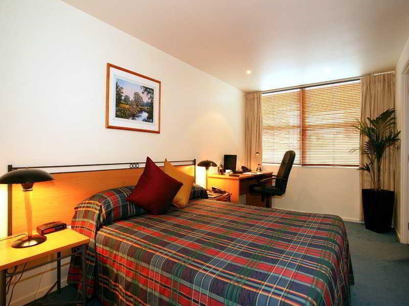 Econo Hotel