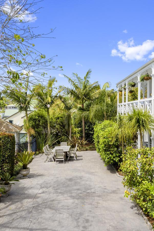 Western Springs To Central Heritage Guest house Auckland