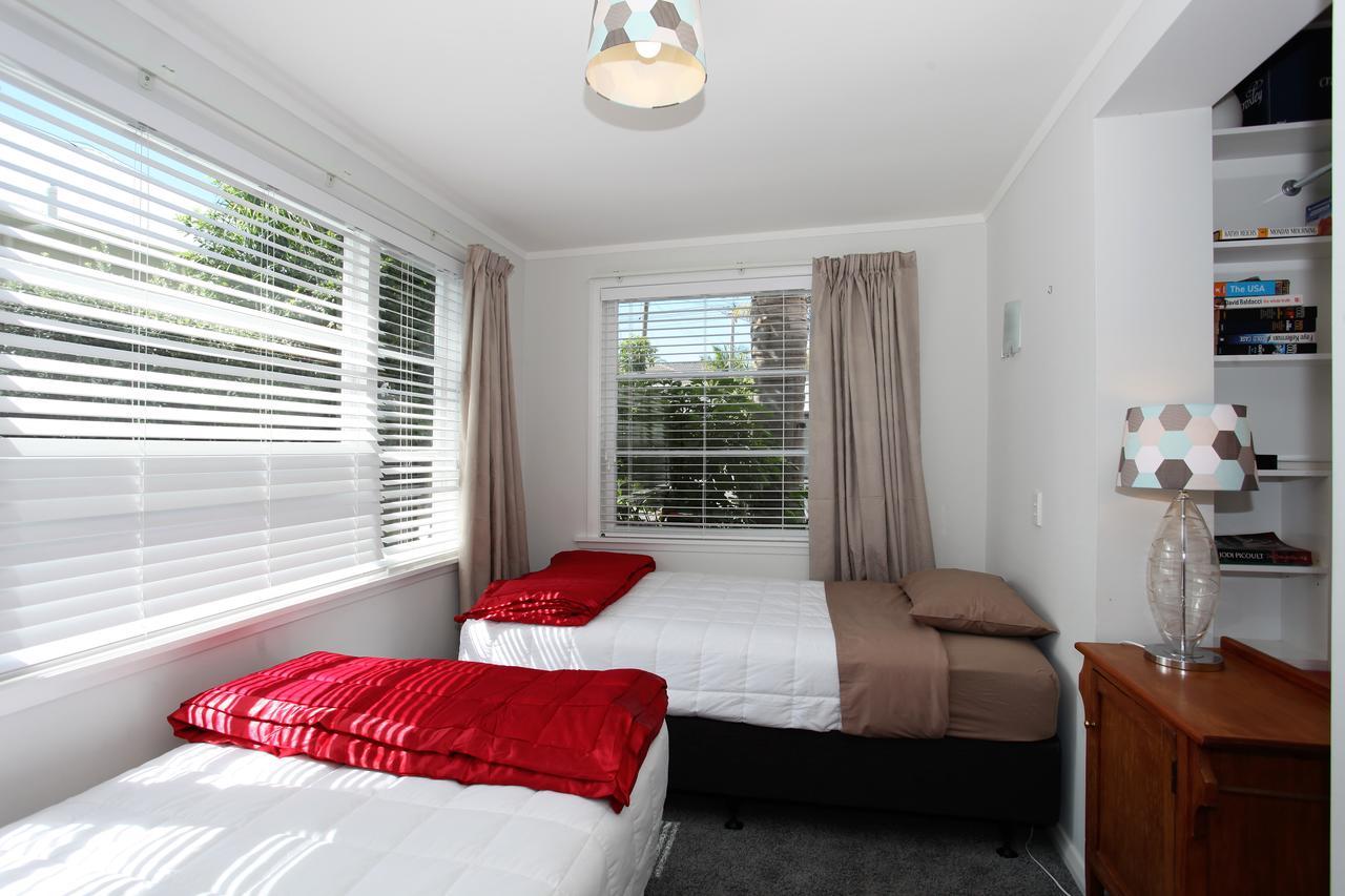 Devonport Palms