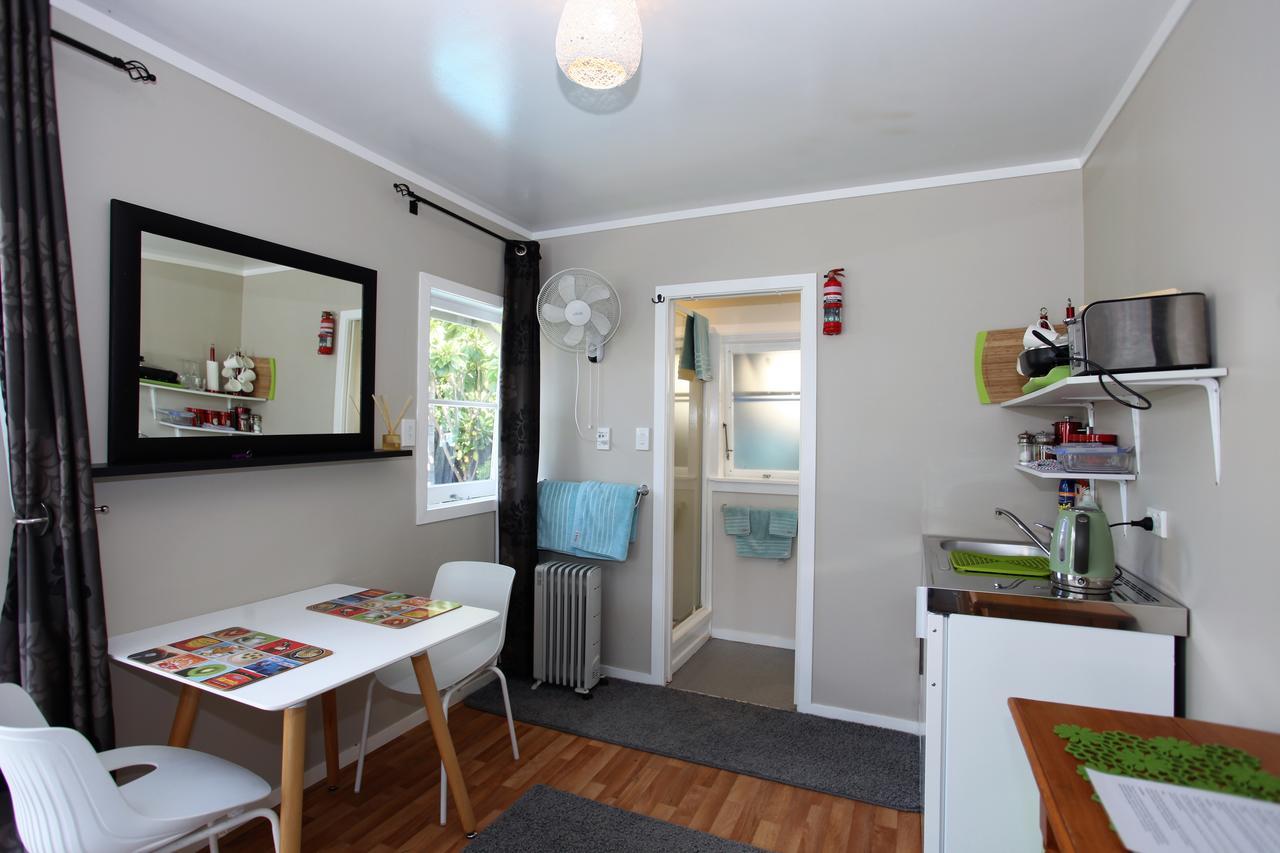 Devonport Palms Guest house