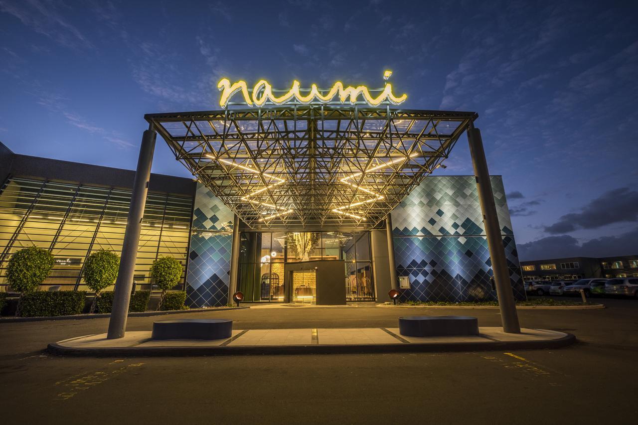 Naumi Airport Hotel