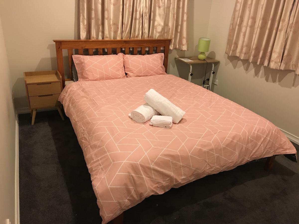 Flat Bush Luxury Homestay