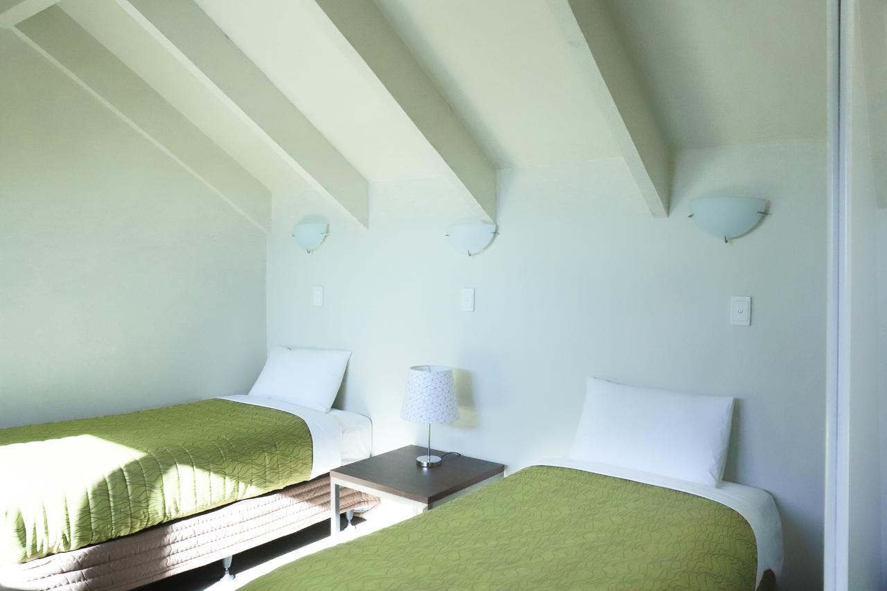 Motel Airport Manor 3*