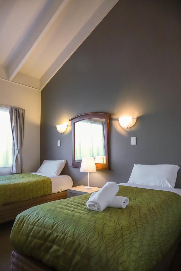 Motel Airport Manor 3*