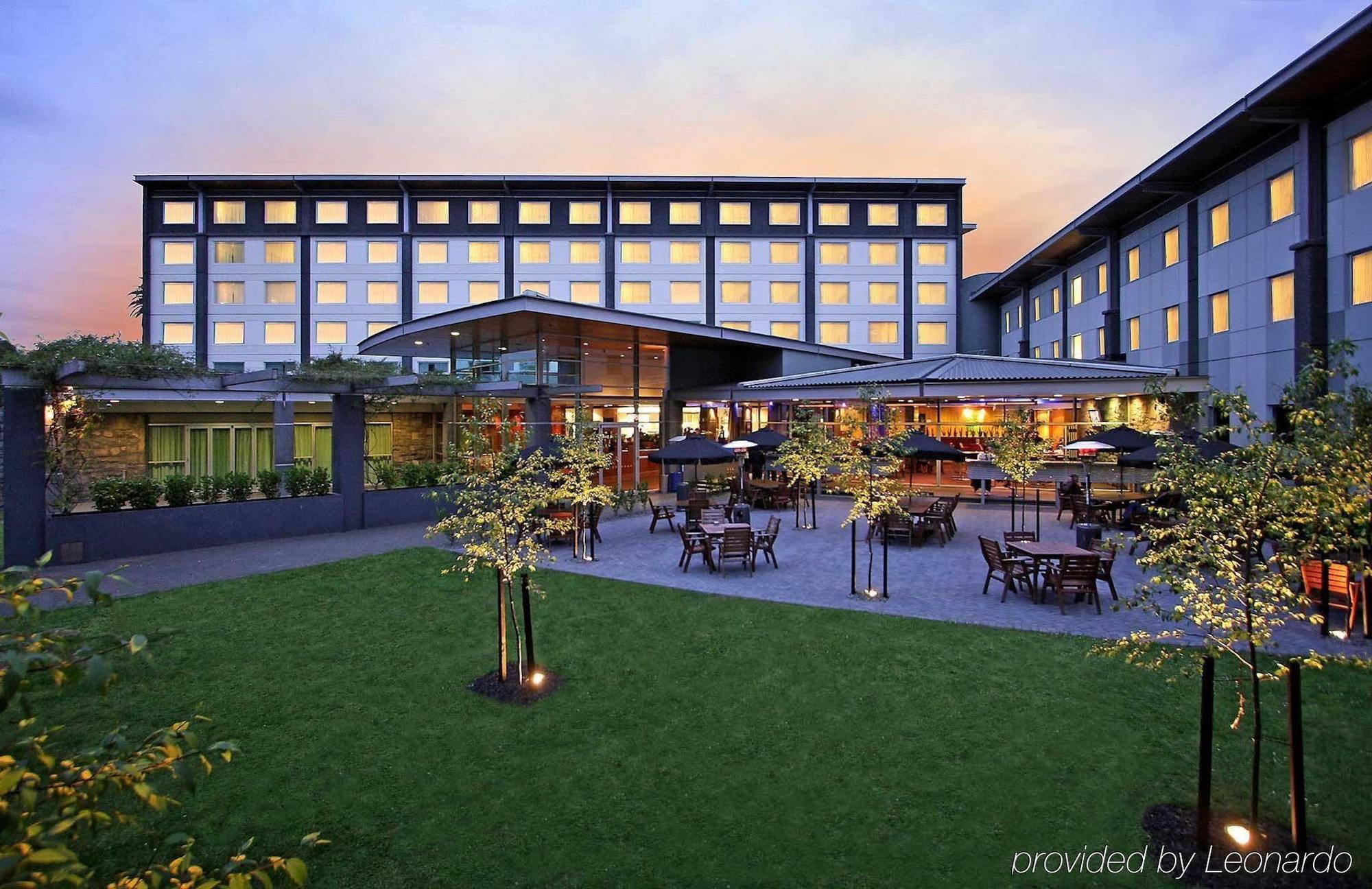 Novotel Ellerslie Hotel 4*