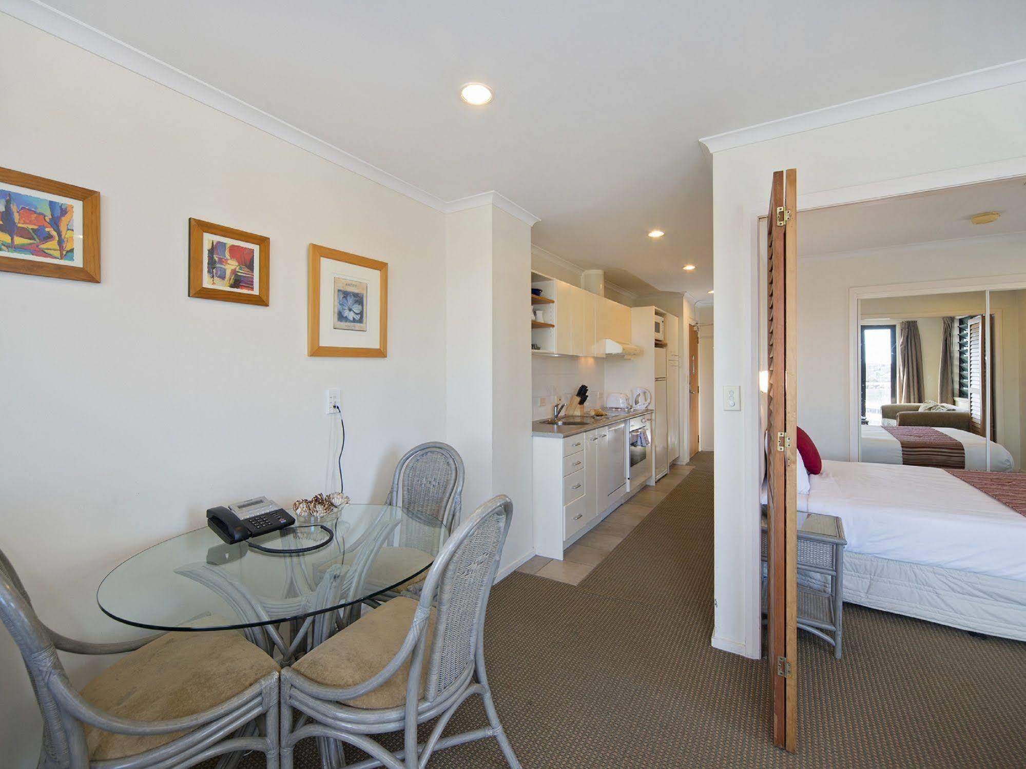 Apollo On Nelson Aparthotel 4*