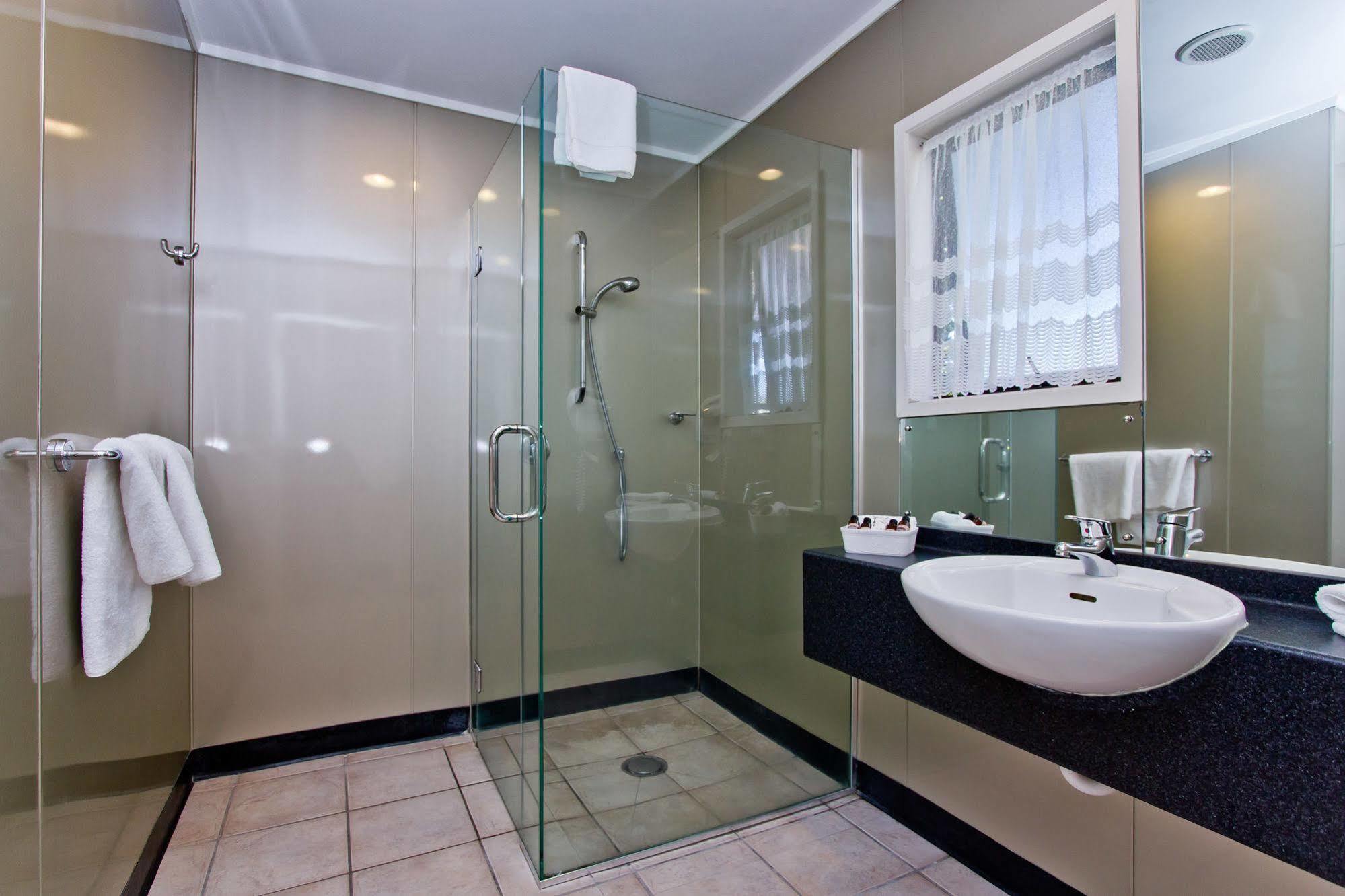 Motel Airport Manor 3*