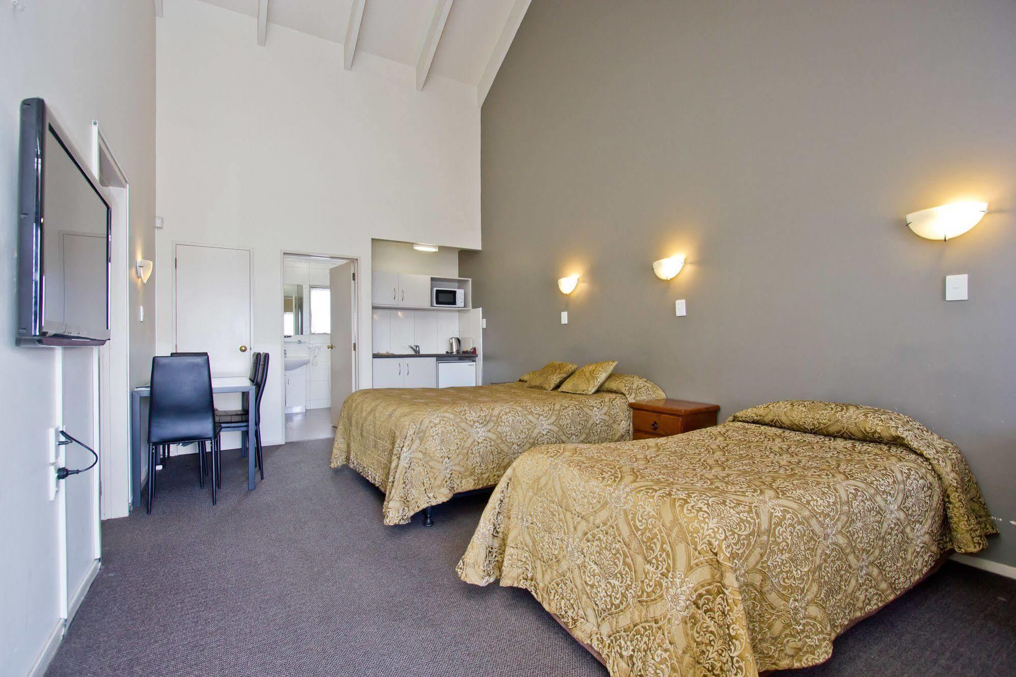 Airport Manor Auckland