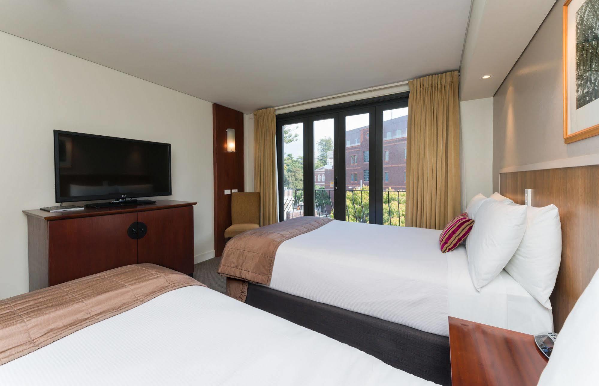 Copthorne Hotel 4*