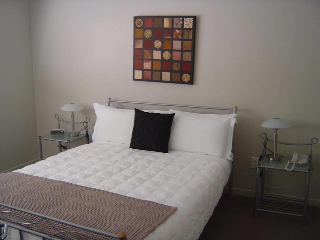 Kudos Business & Airport Aparthotel 4*