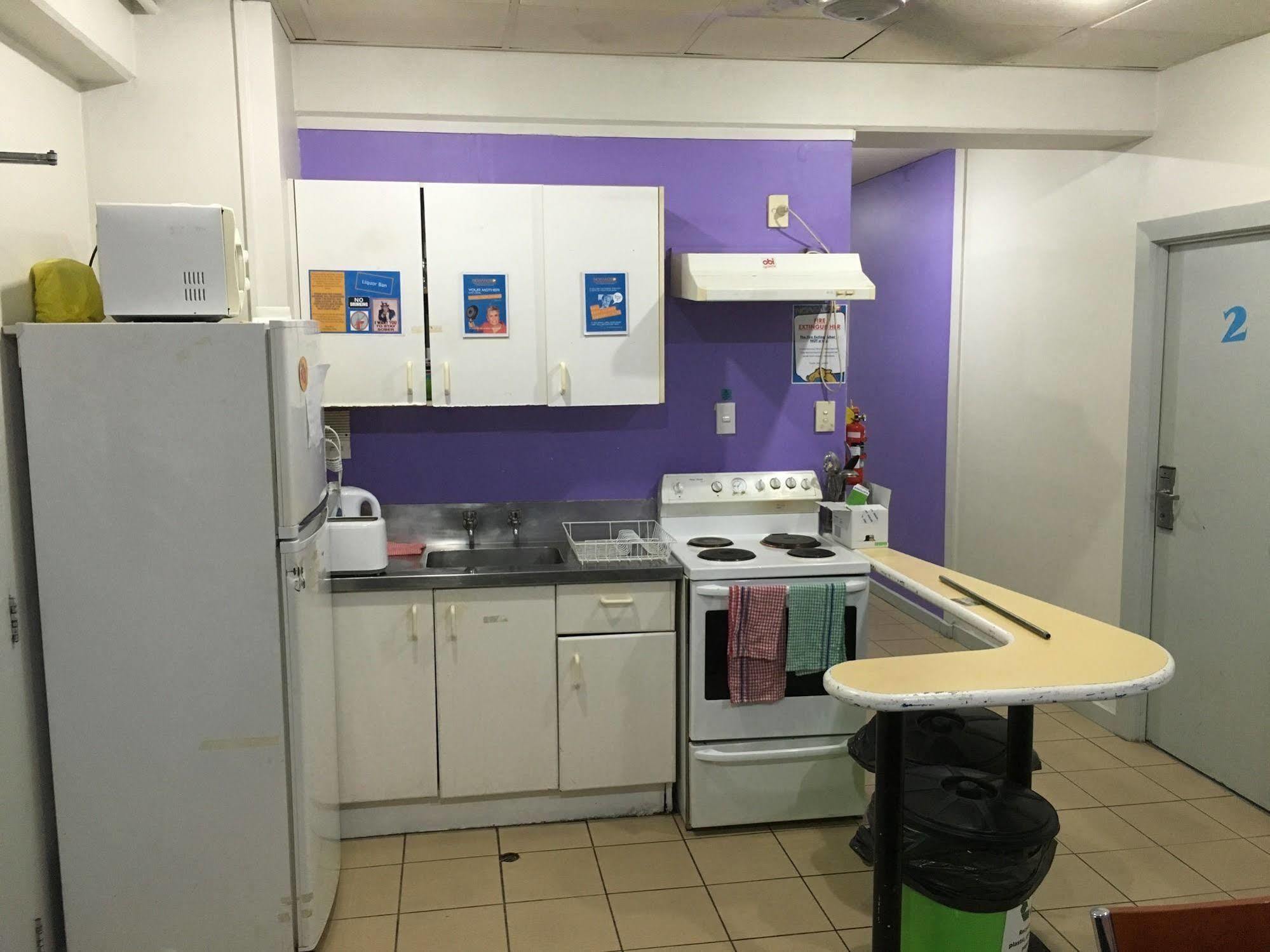 Hostel Fat Camel Backpackers - *