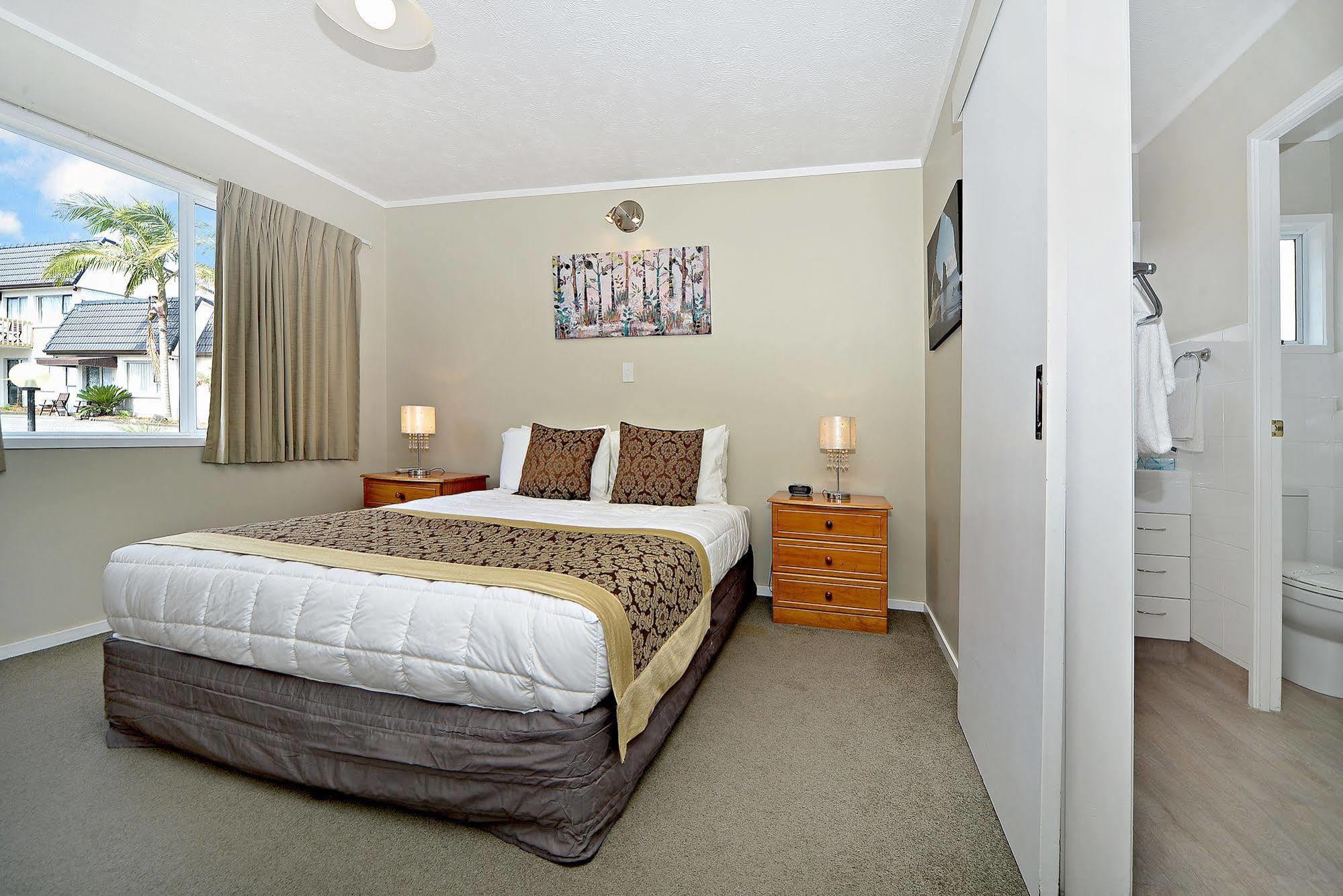 Takapuna Motor 4* Auckland