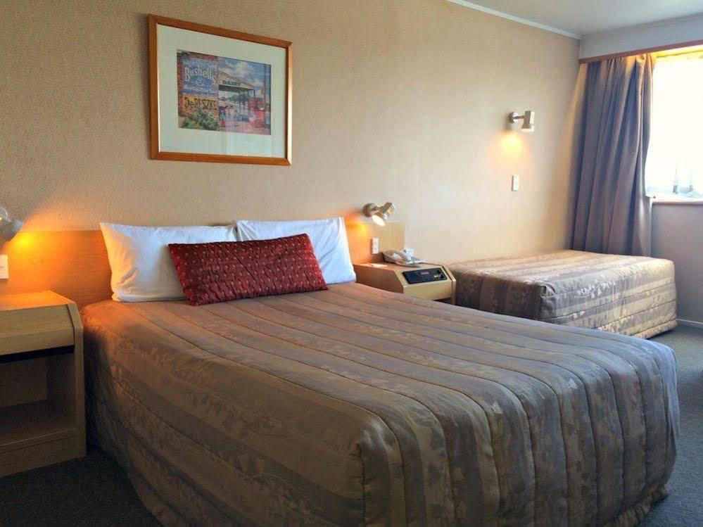 Naumi Airport Hotel