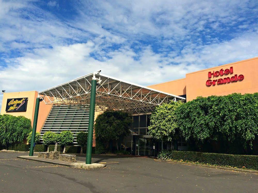 Naumi Airport Hotel 4*