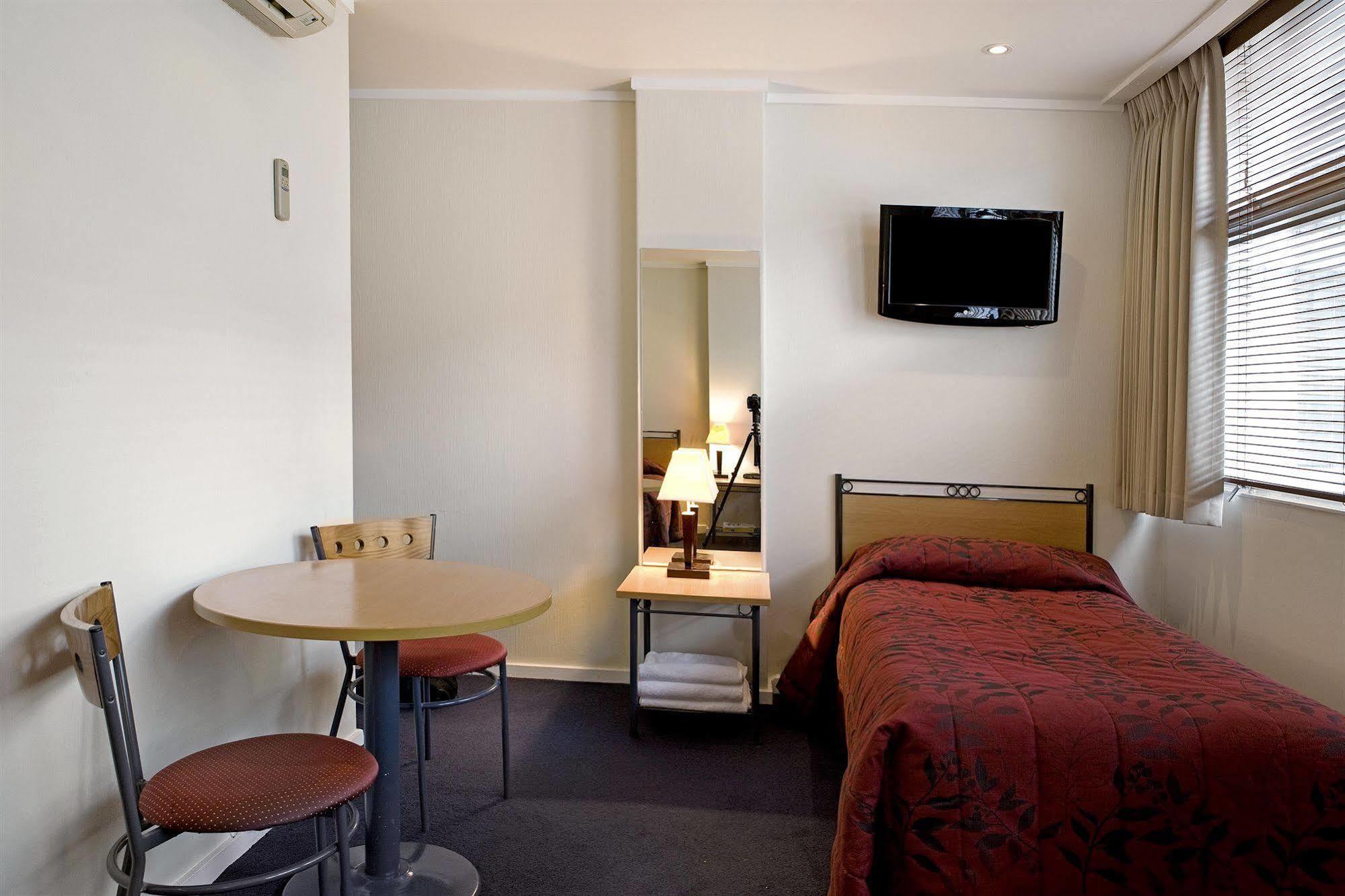 Econo 3* Auckland